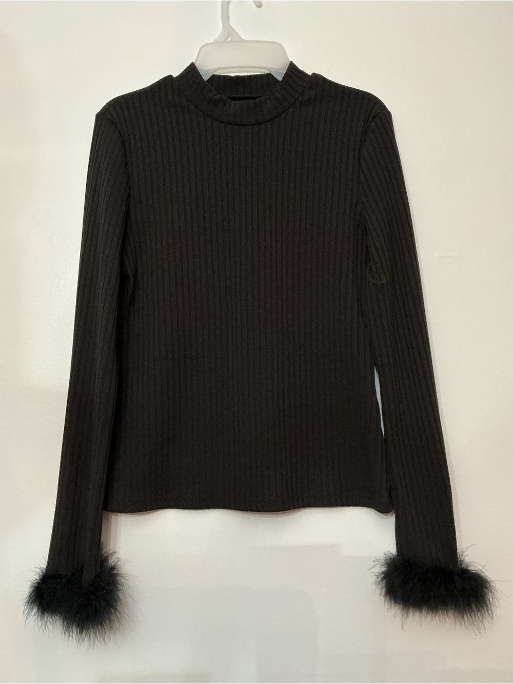 SHEIN Black Ribbed Long-Sleeve Top with Feather Trim Cuffs